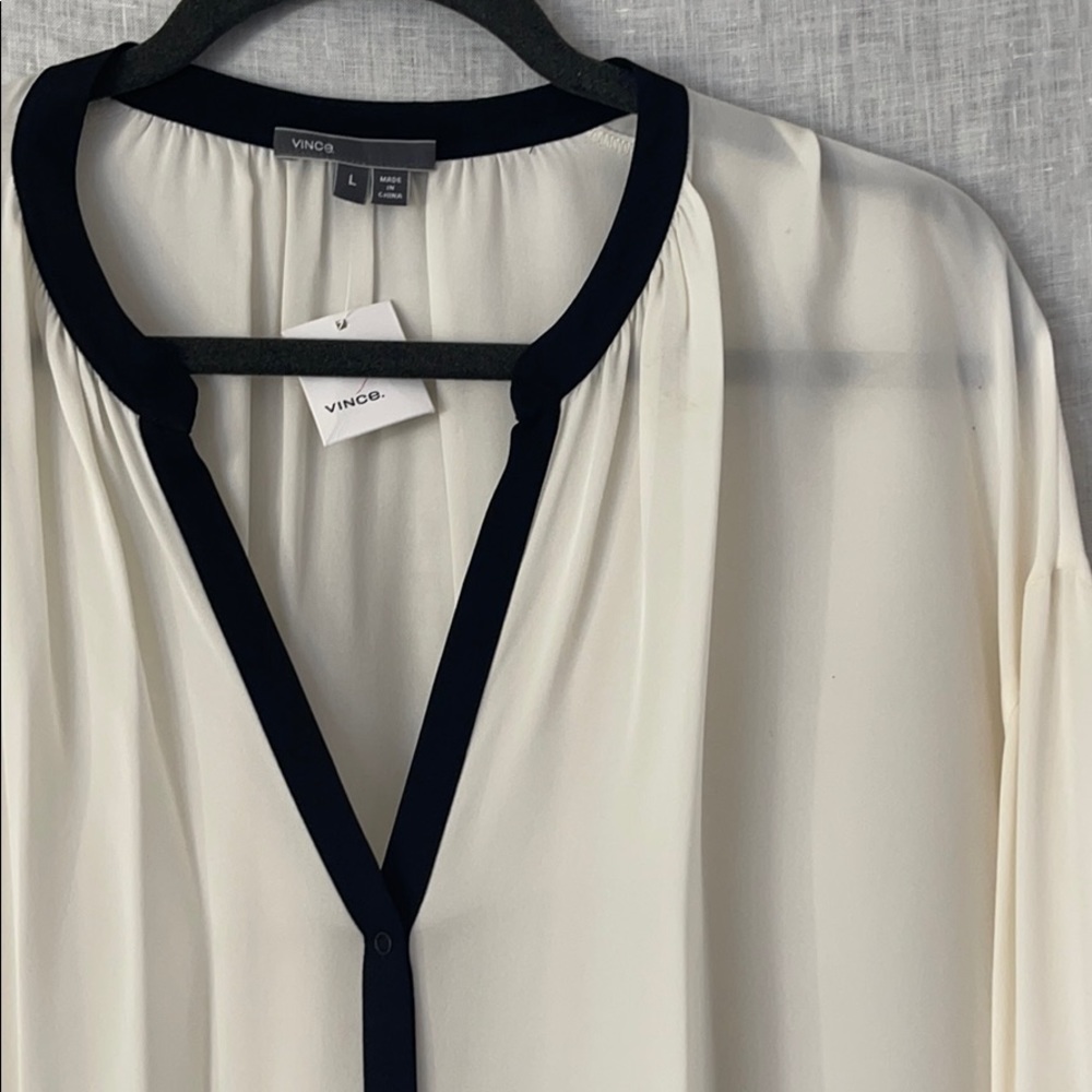 Vince Blouse Make a offer & it’s yours :)